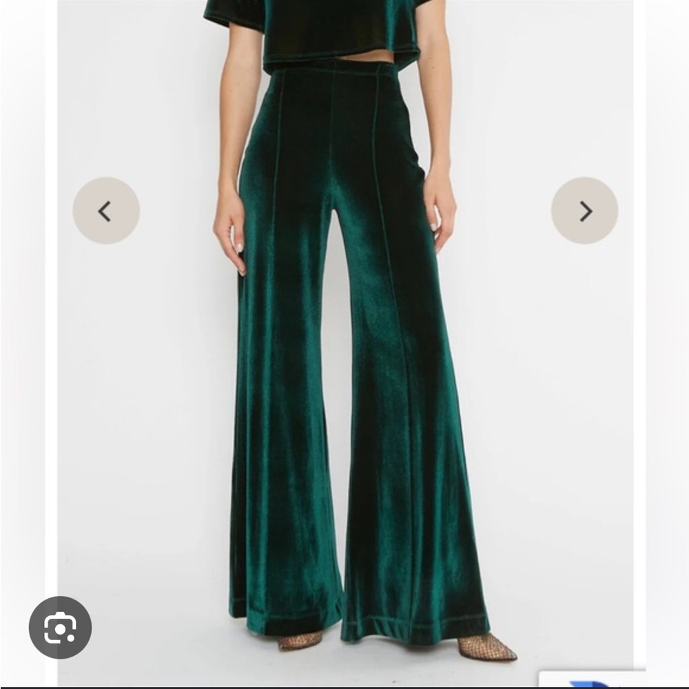 Ripley Rader Emerald Velvet Set - Picture 5 of 7